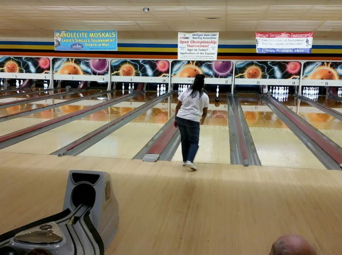 Candlelite Bowling (Holiday Bowl) - From Website (newer photo)